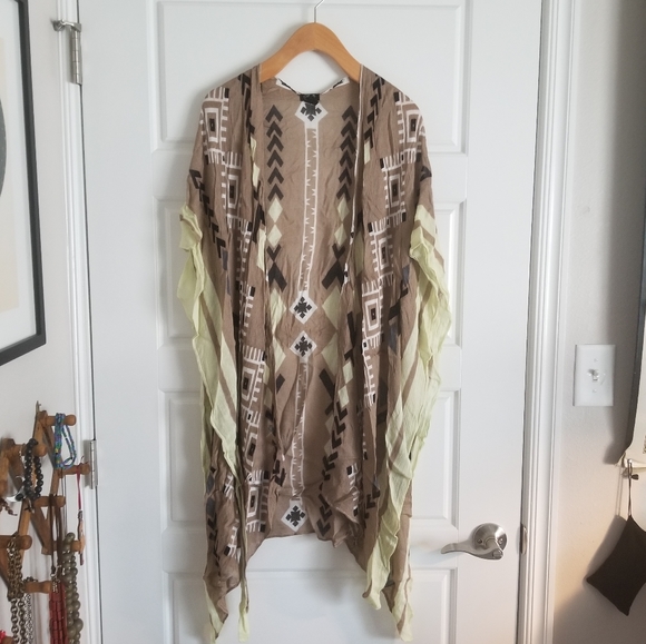 Anthropologie Accessories - Anthro boho kimono wrap
